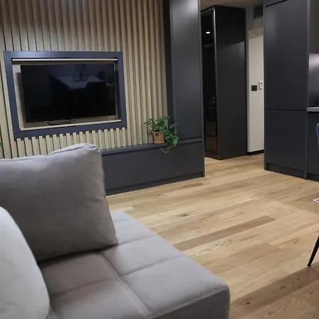 Premium 1 Apartamento *