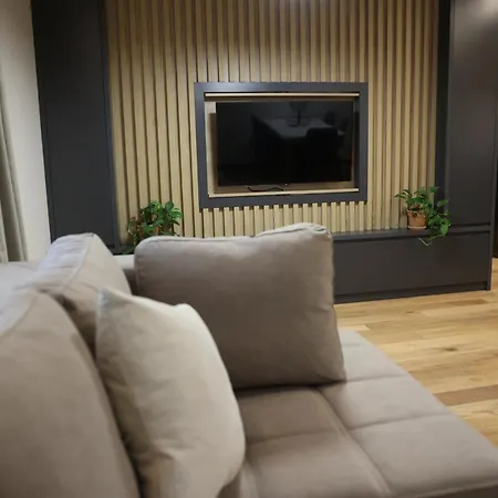 Premium 1 Tirana
